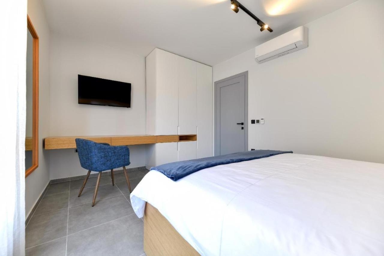 Maris Accommodation By Belmont Realty Zara Esterno foto