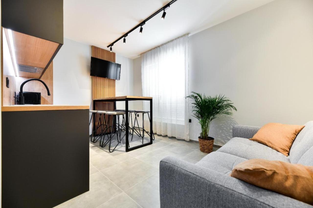Maris Accommodation By Belmont Realty Zara Esterno foto