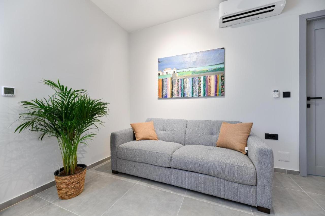 Maris Accommodation By Belmont Realty Zara Esterno foto